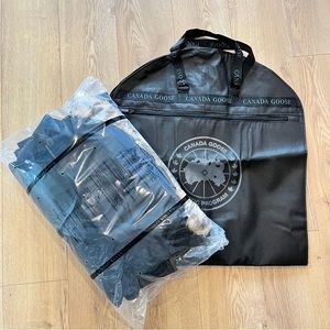 Canada goose black label long down parka - XS